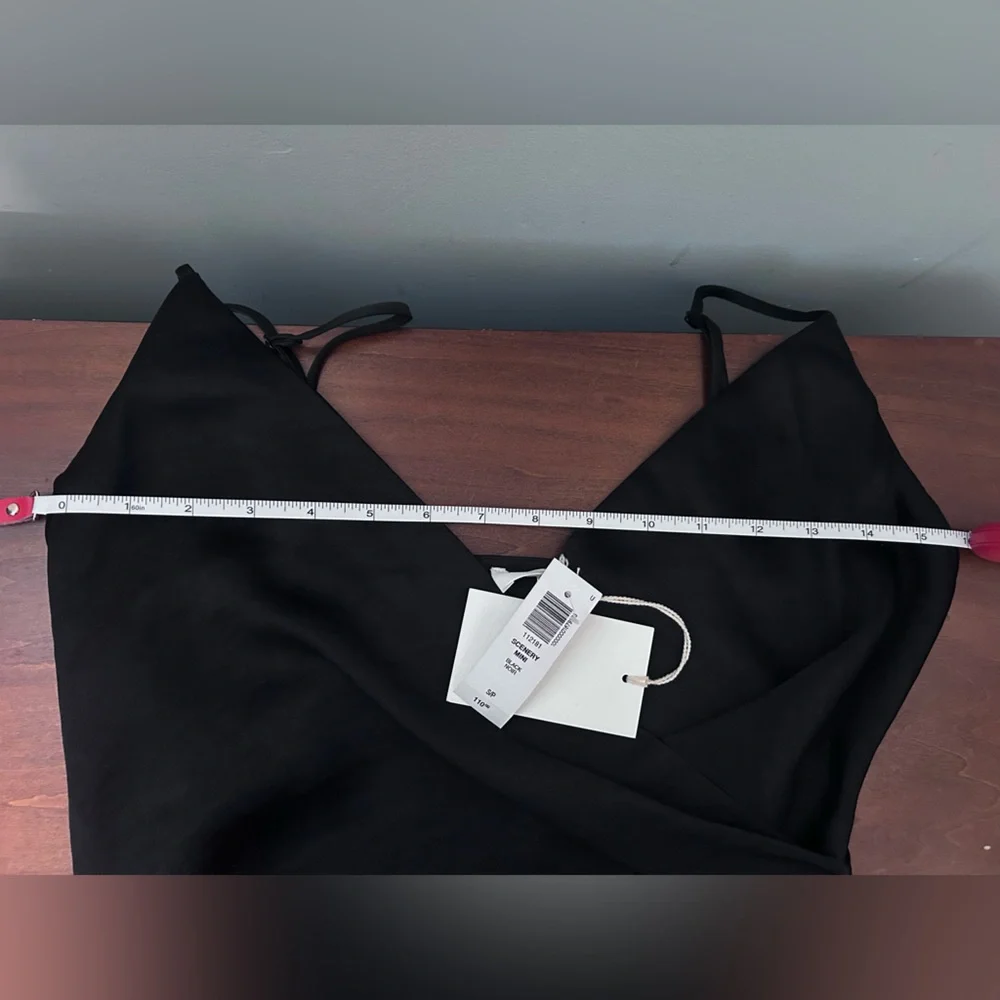 Wilfred Black scenery mini size small MSRP 110 NWT - Picture 10 of 13